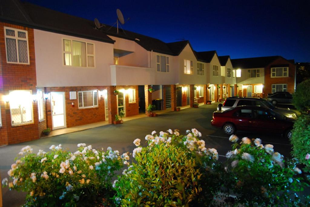 Rosewood Court Motel Christchurch Buitenkant foto